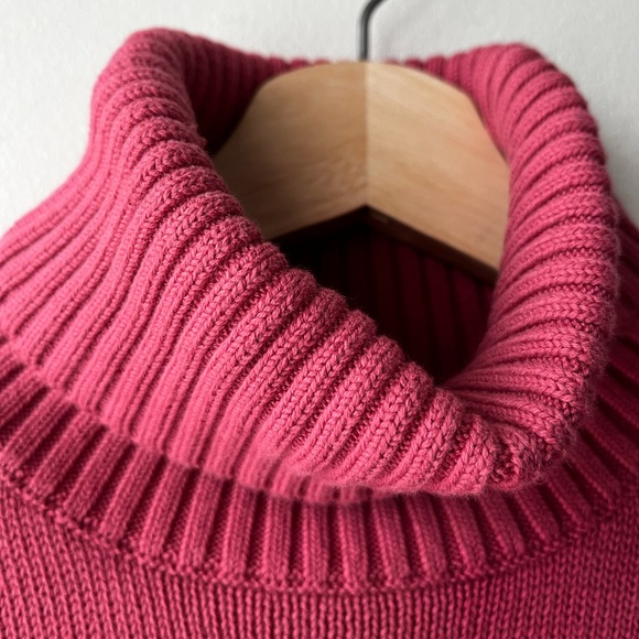 Vintage Devonshire Cream Sleeveless Turtleneck - Picture 4 of 7